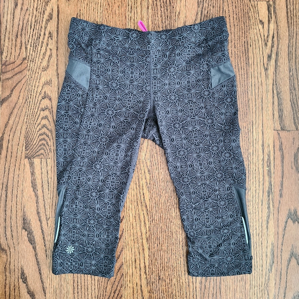 Athleta Printed Bare To Run Knicker